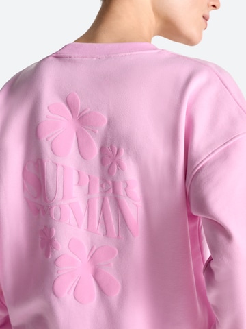 Rich & Royal Sweatshirt in White