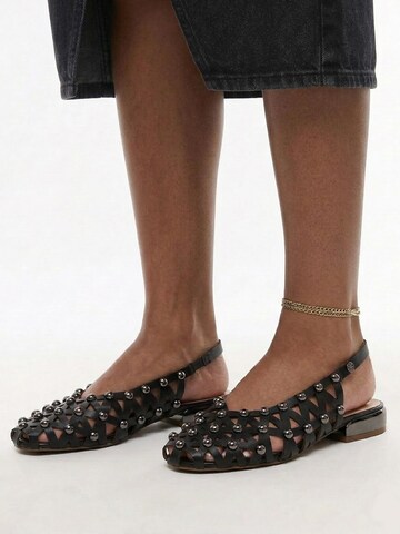 Maciejka Slingback Pumps in Black
