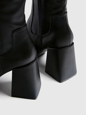 Pull&Bear Škornji | črna barva