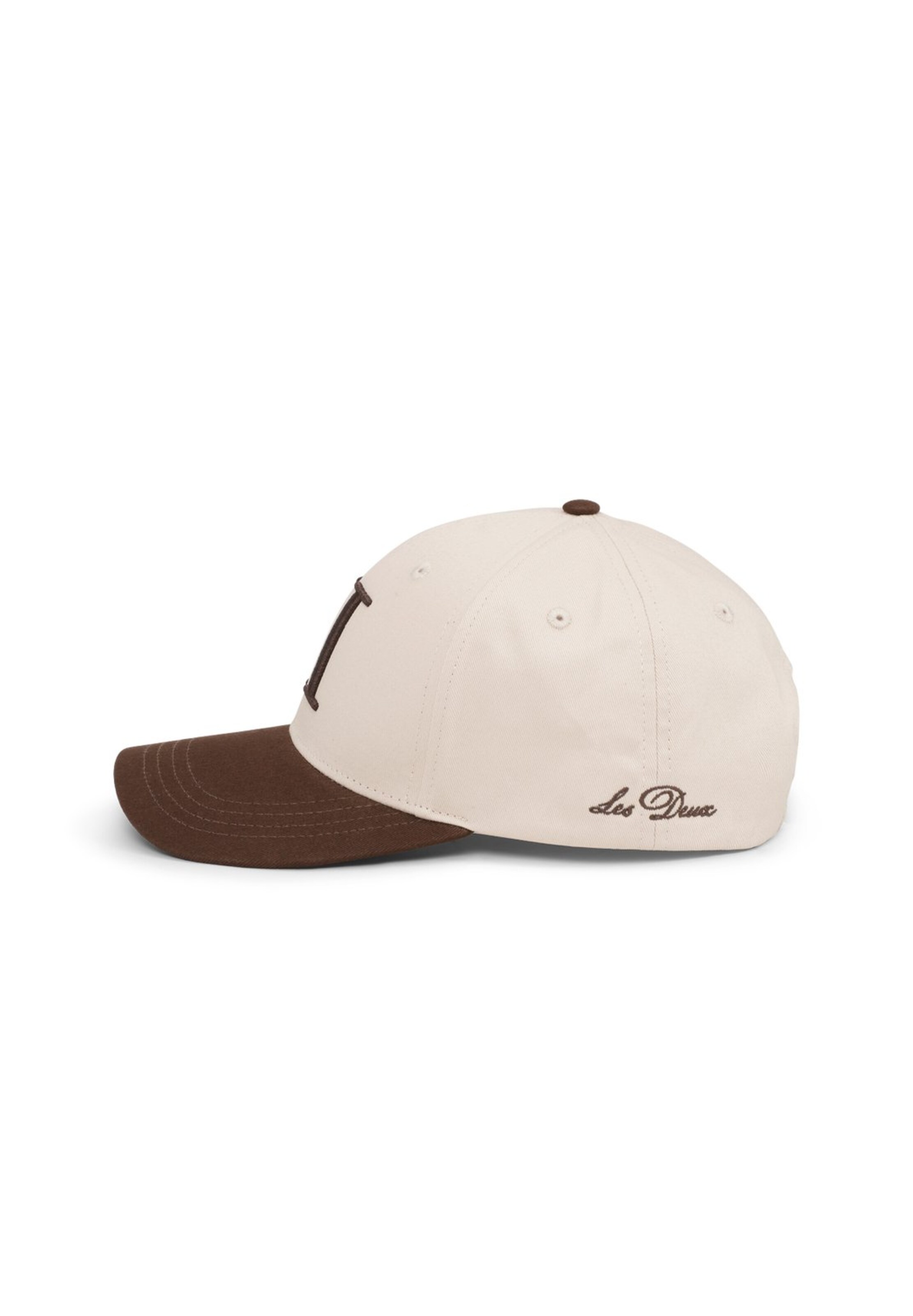 Les Deux Cap 'Core' in Brown: front