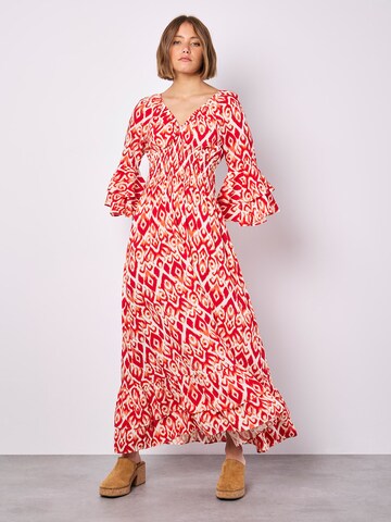 Apricot Dress ' ' in Red: front
