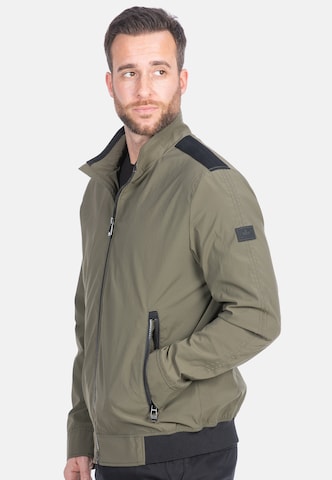 NEW CANADIAN Performance Jacket in Green