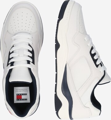 Sneaker bassa di Tommy Jeans in bianco