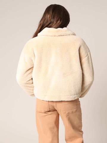 Deeluxe Tussenjas 'Rusalka' in Beige