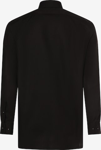 Coupe regular Chemise Andrew James en noir