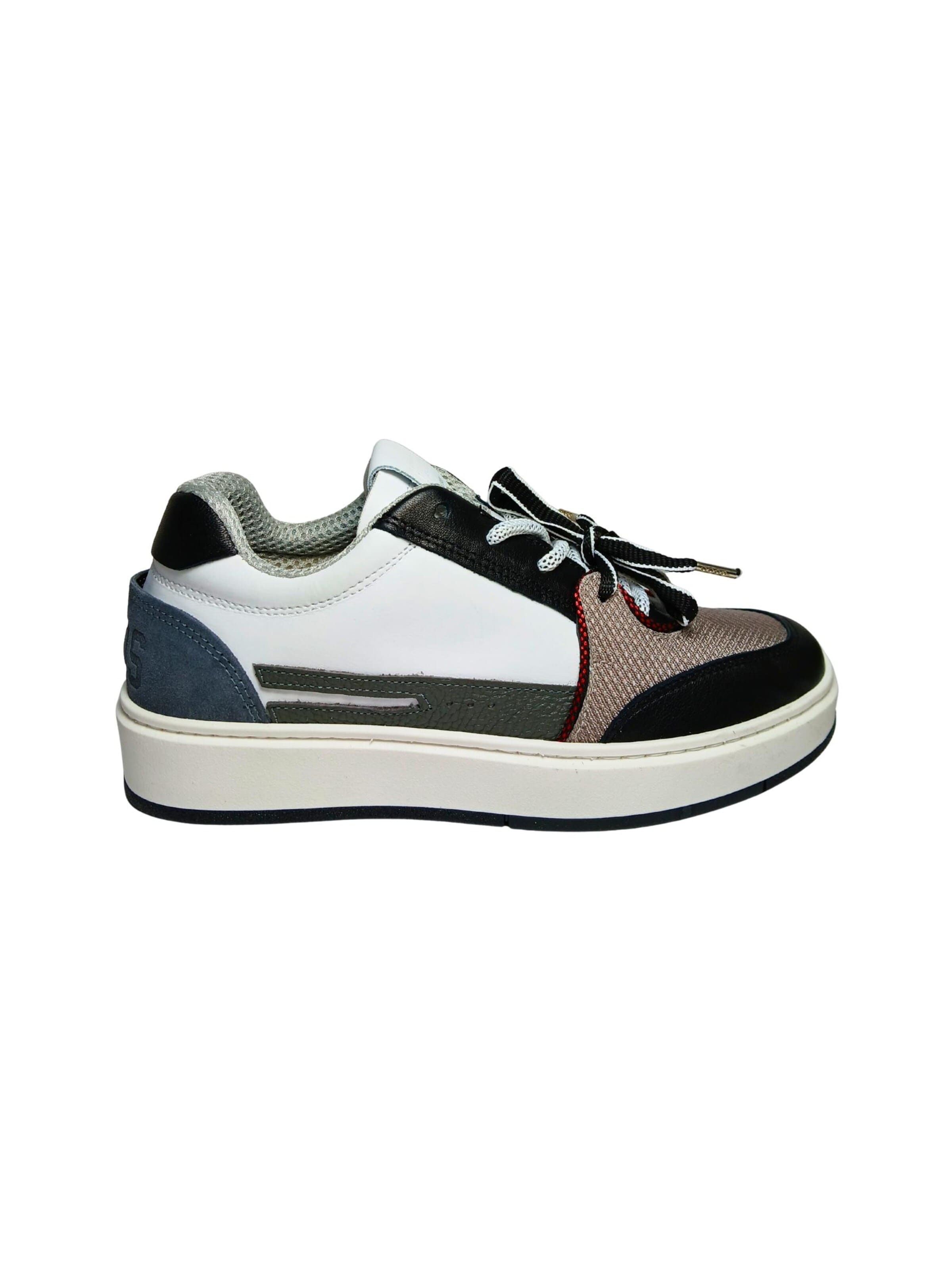 GCDS Sneakers in Mixed colors