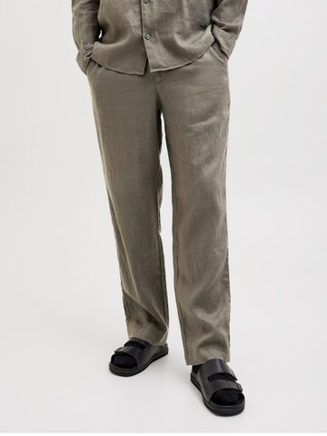 JACK & JONES Loose fit Chino trousers 'JPSTKarl JJLawrence' in Green: front