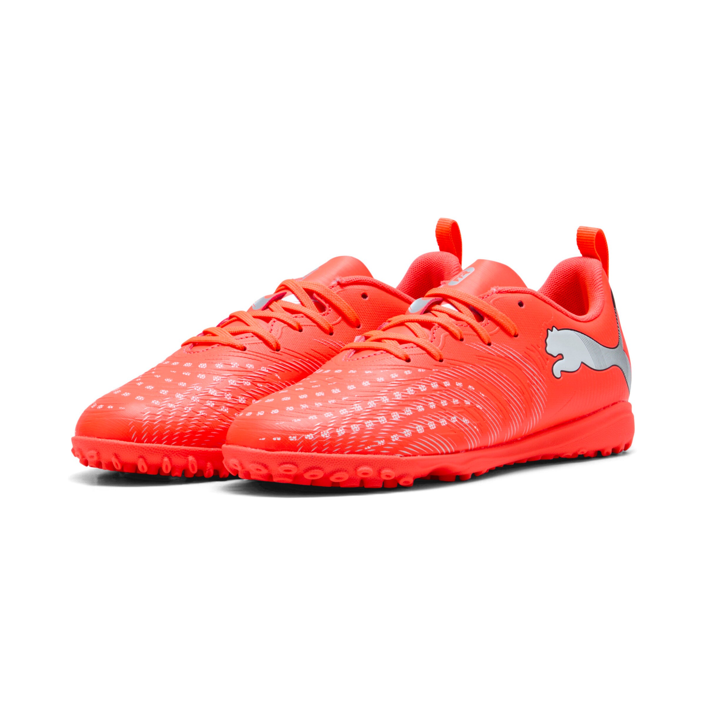 PUMA Fußballschuh in Rot