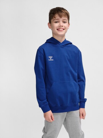 Hummel Sportief sweatshirt in Blauw: voorkant