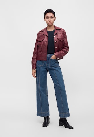 Geacă de primăvară-toamnă de la Calvin Klein Jeans pe roșu