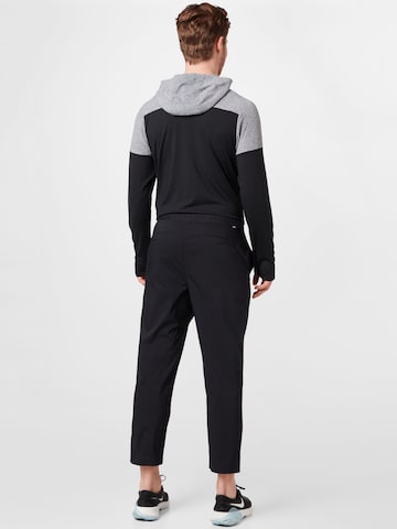 Nike Sportswear Regular Housut värissä musta