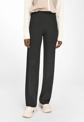 Peter Hahn Loose fit Pants in Black: front