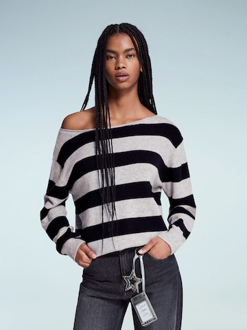Pull-over Bershka en bleu : devant