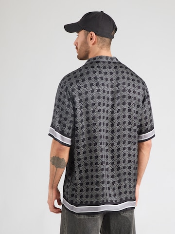 Karl Lagerfeld Comfort Fit Paita värissä musta