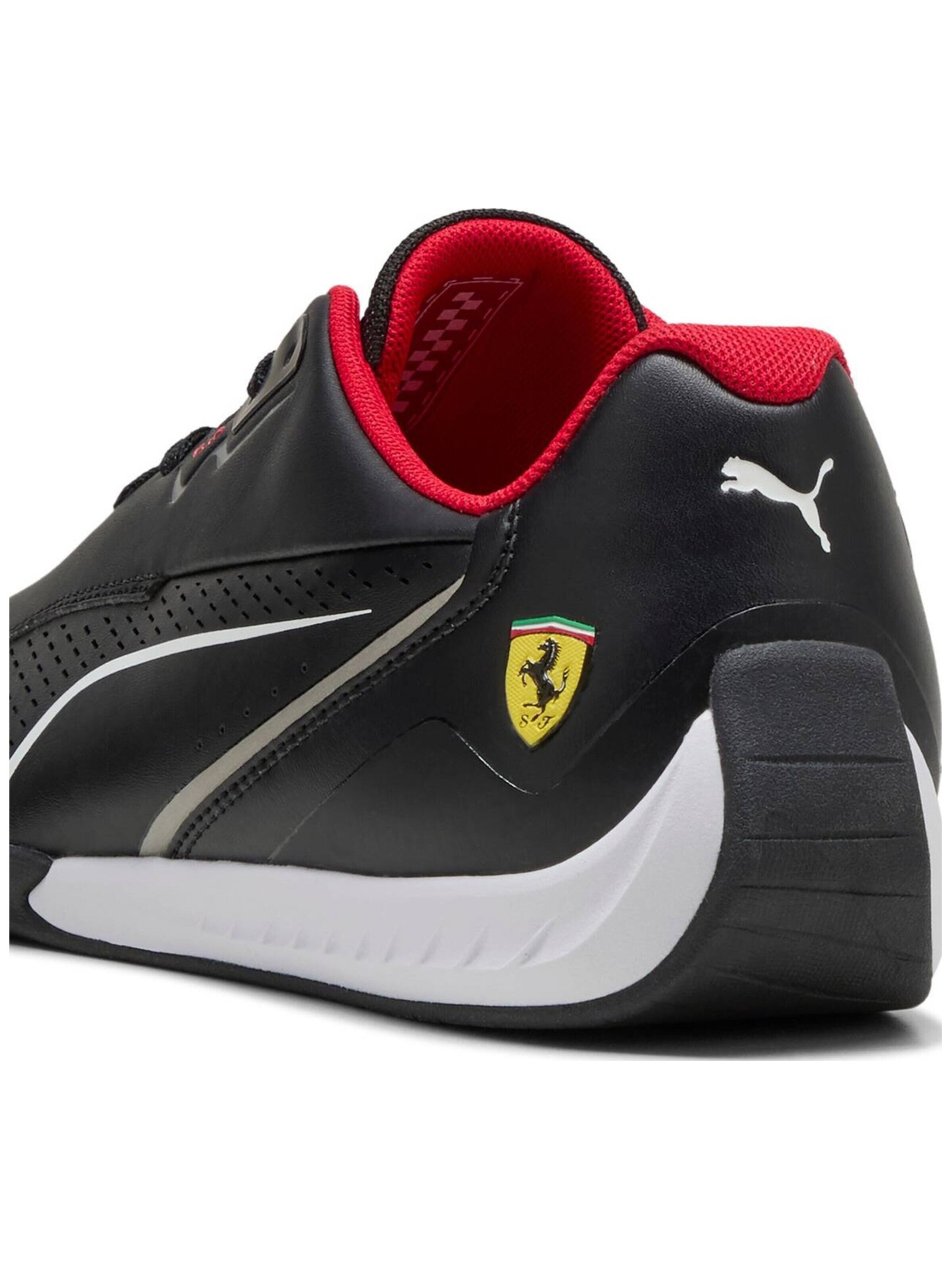 PUMA Sportschoen 'Puma Ferrari Drift Cat 11' in Zwart
