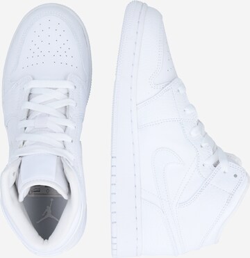 Jordan Sneakers in White