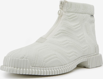 CAMPER Booties in White: front