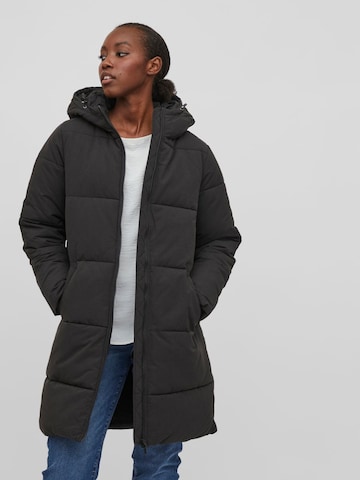 VILA Winter Coat in Black: front