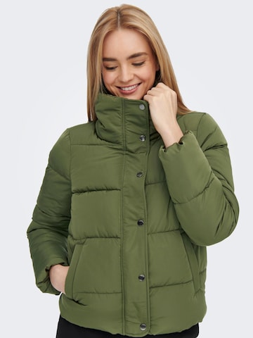 Veste mi-saison 'Cool' ONLY en vert