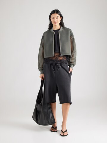 Noisy may Shirt 'NMEASY' in Black