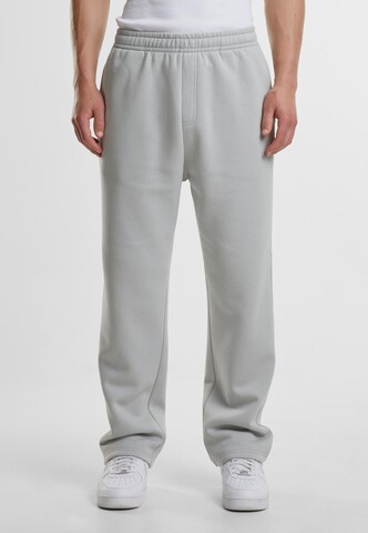 Loosefit Pantaloni di Urban Classics in grigio: frontale