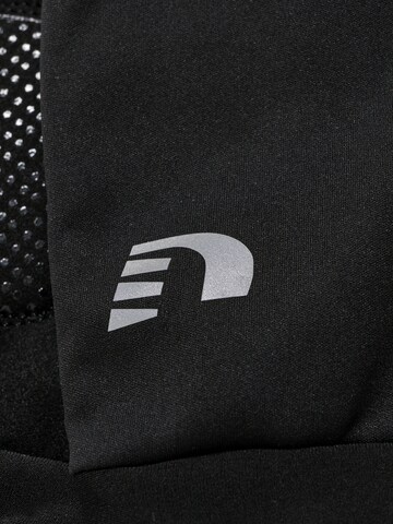 Newline Sports gloves in Black