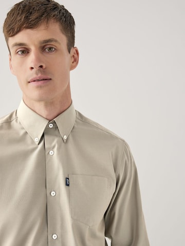 Coupe regular Chemise Next en beige