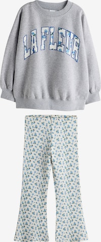 Next Setti värissä harmaa: etupuoli