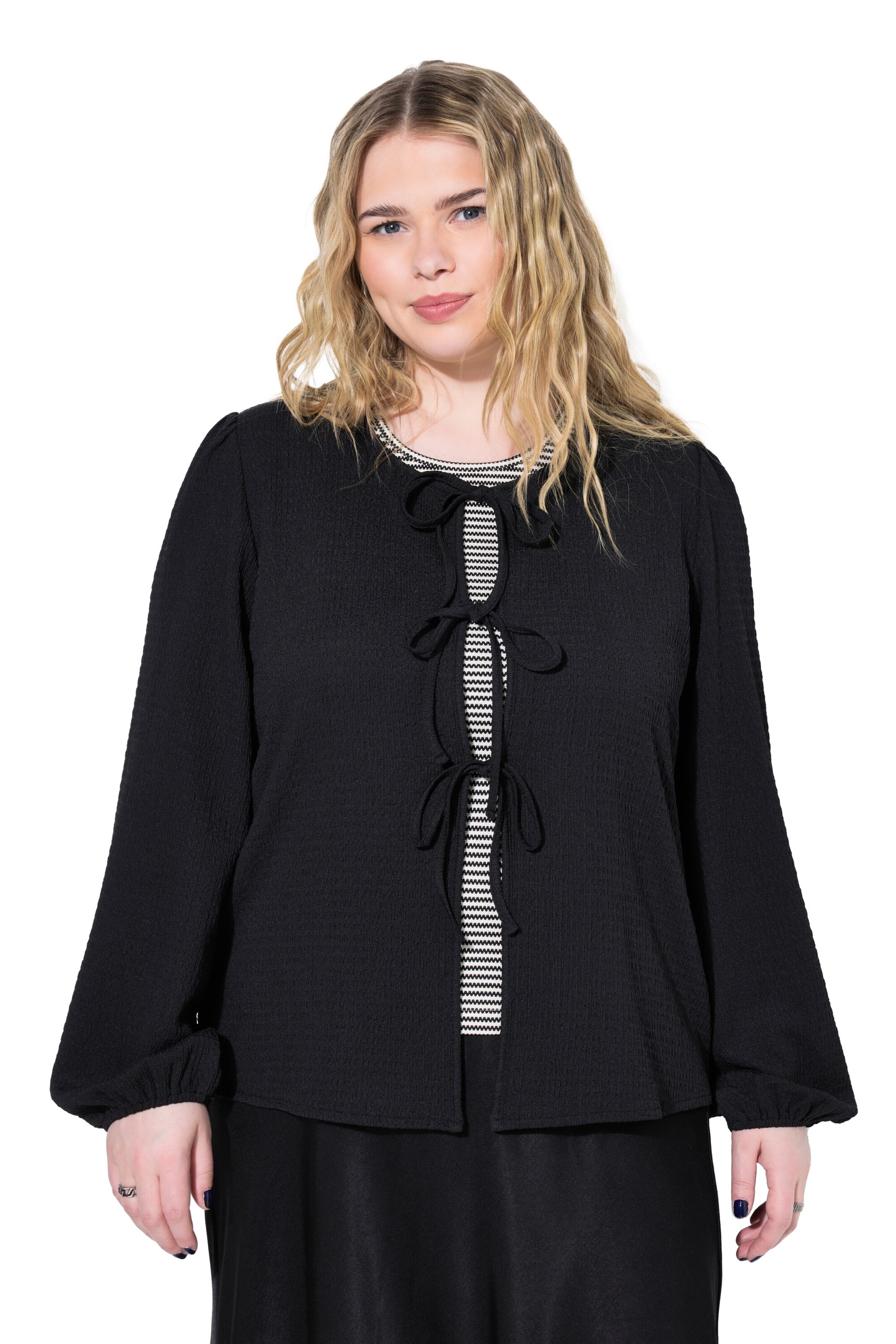 Studio Untold Bluse in Schwarz: Vorderseite