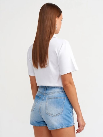 regular Pantaloni 'Shorts' di Dilvin in blu