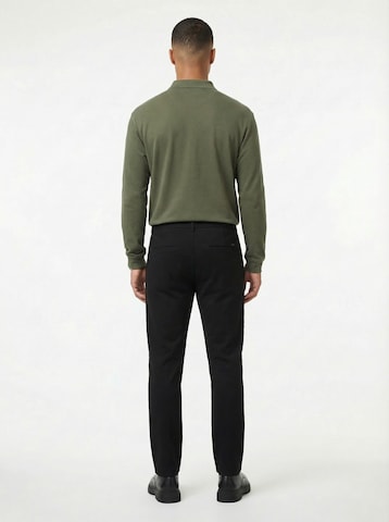 TRAPP Tapered Pants in Black