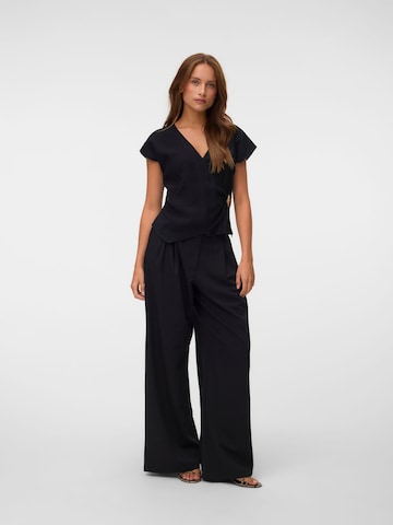 Top 'VMJulieta' di VERO MODA in nero