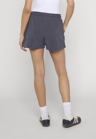 regular Pantaloni 'Noli' di Pegador in grigio