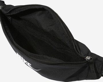 Nike Sportswear Gürteltasche 'Heritage' in Schwarz