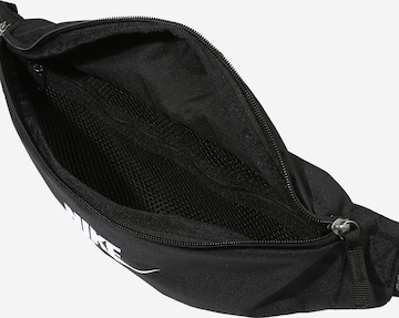 Nike Sportswear Gürteltasche 'Heritage' in Schwarz