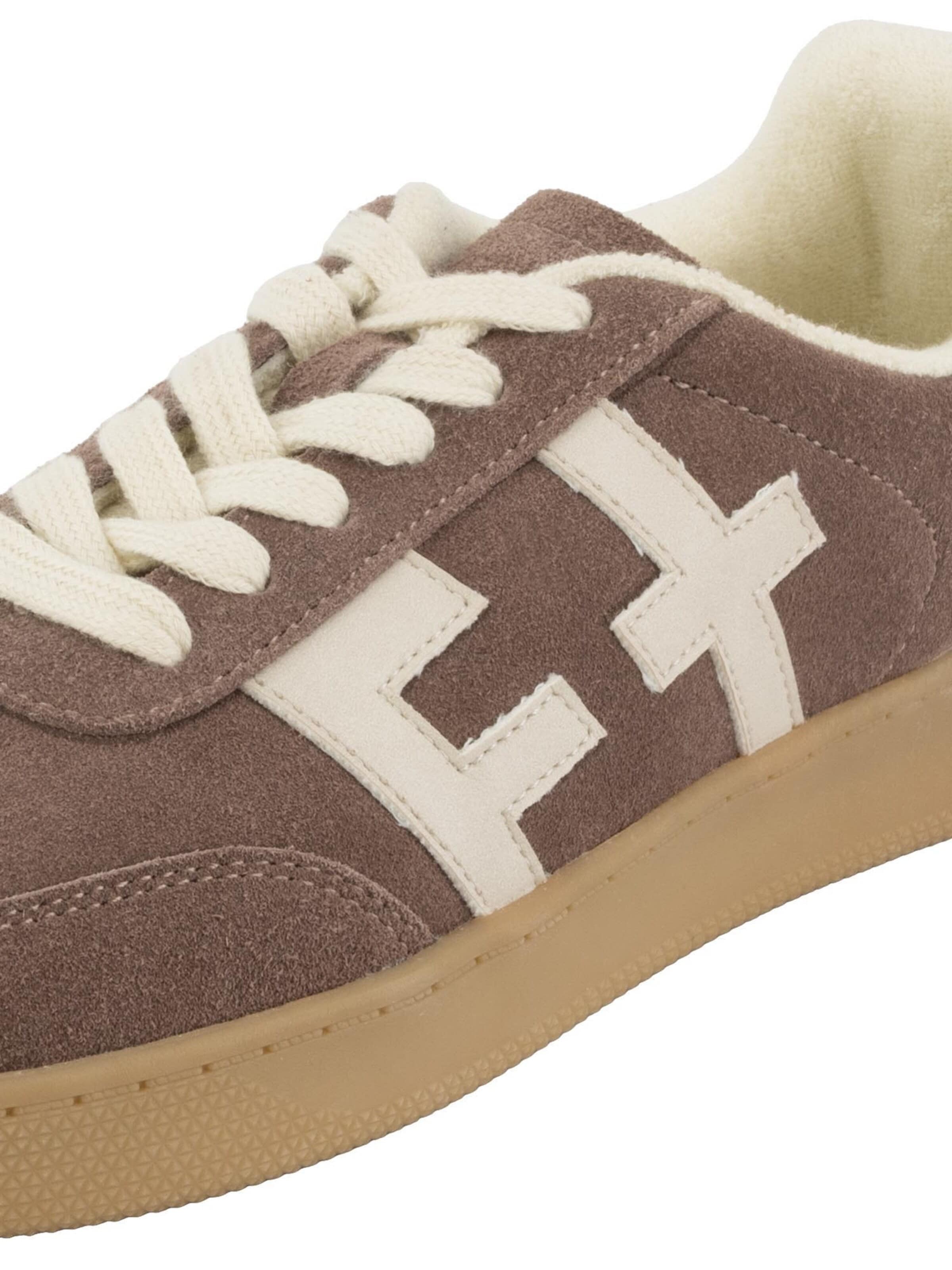 Piece Of Mind Sneakers 'Basic' in Pink