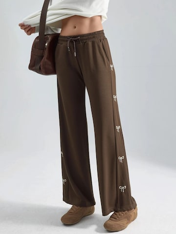 Hiccup - Loosefit Calças em castanho