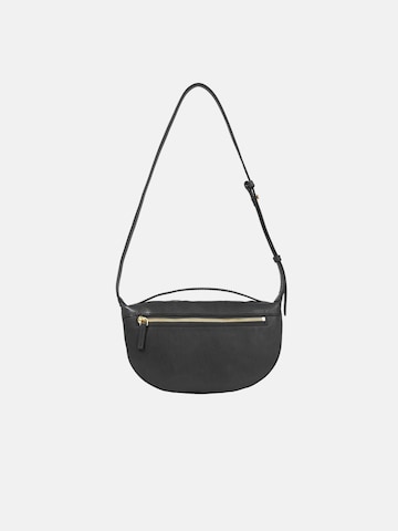 The Bridge Belt bag in Black