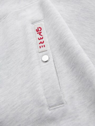 Ombre Sweatshirt in Grey