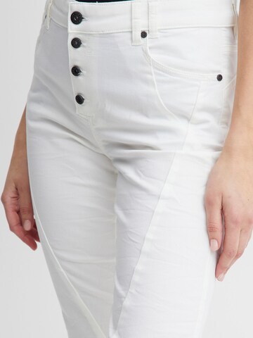 Slimfit Pantaloni 'ROSITA' di PULZ Jeans in bianco