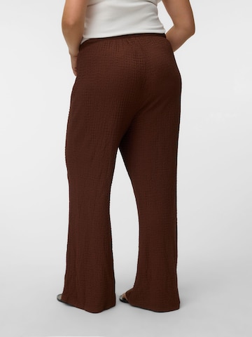 Vero Moda Curve - regular Pantalón en marrón