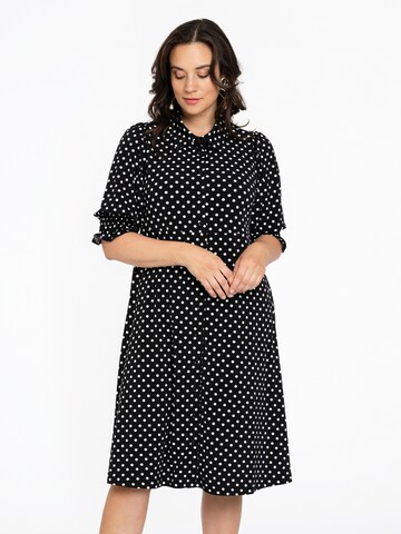 Yoek Shirt Dress in Black: front