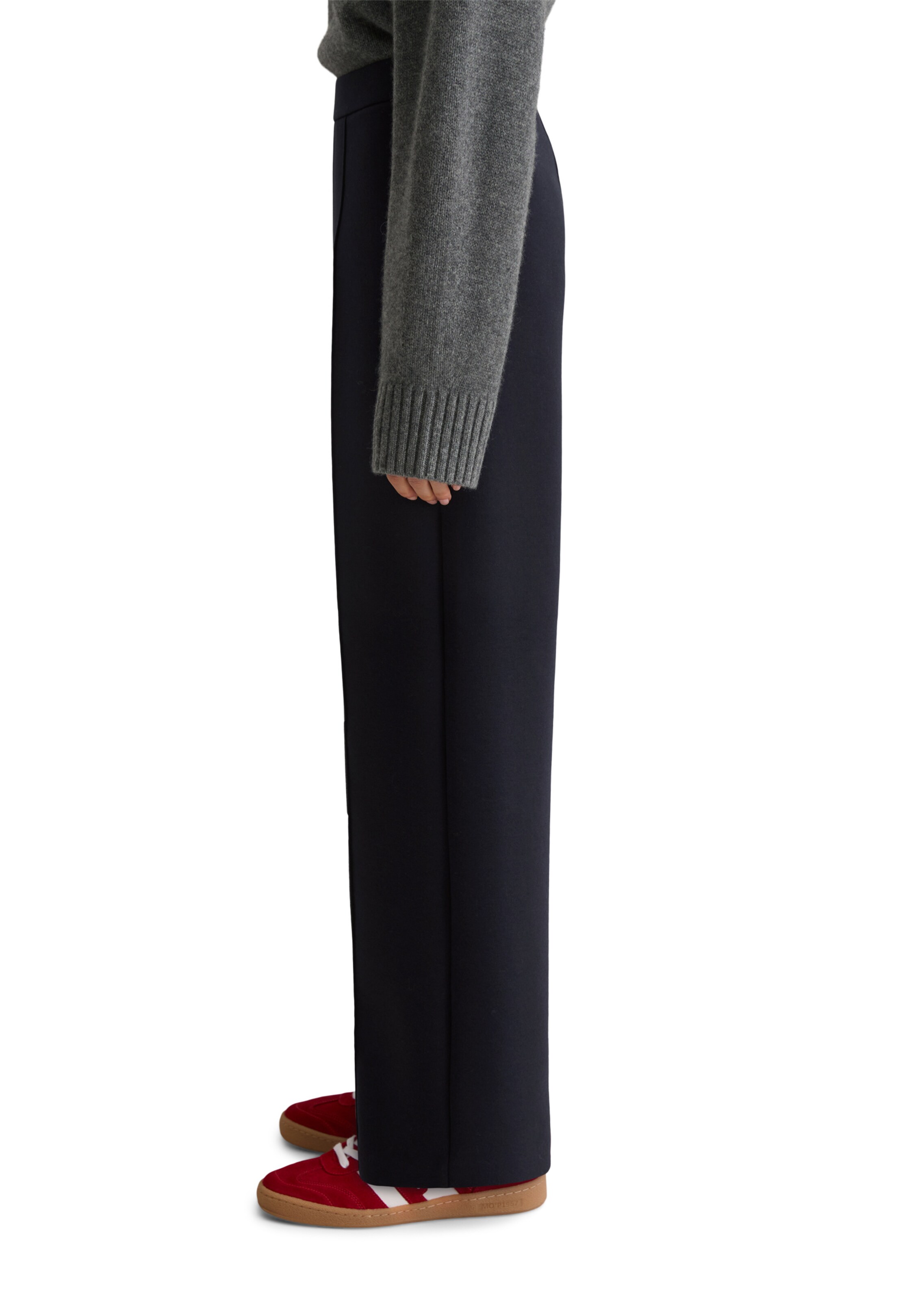 Marc O'Polo Regular Pleat-front trousers in Black