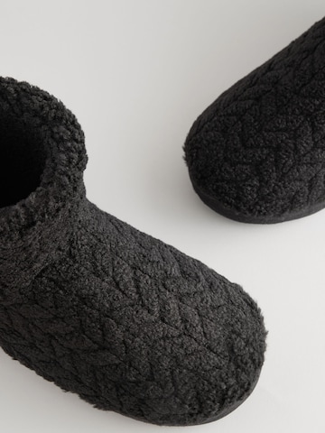 Pantoufle Next en noir