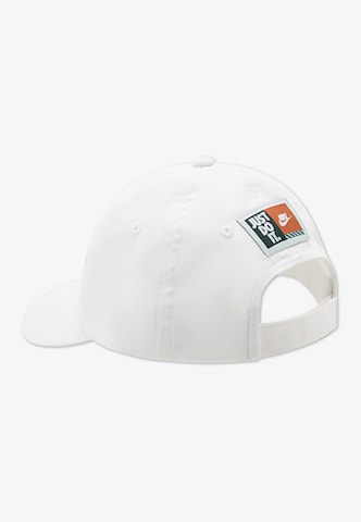 Chapeau 'CLUB' Nike Sportswear en blanc