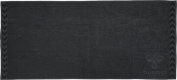 Hummel Towel in Grey: front