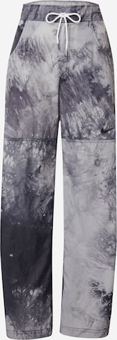 Nike Sportswear - regular Pantalón en gris: frente