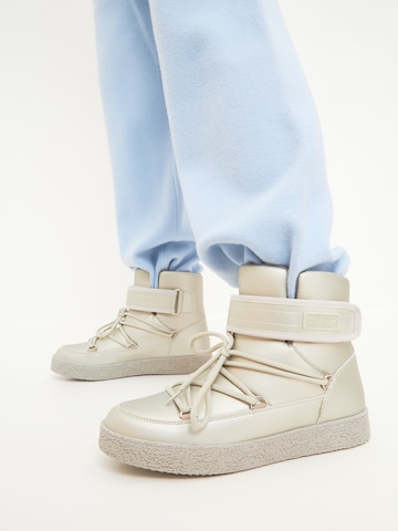 CESARE GASPARI Snow boots in White