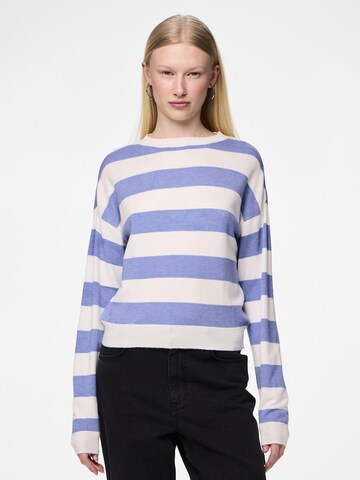 Pull-over 'Bodil' PIECES en bleu : devant