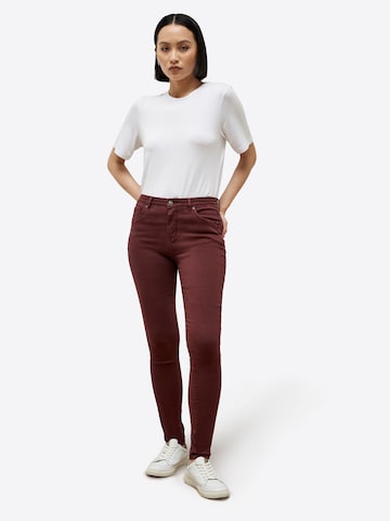 Skinny Jean Apricot en rouge